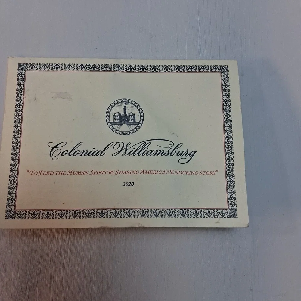 Colonial Williamsburg Ornament Unisex OS Gold Excellent 2020 Donor Museum Art